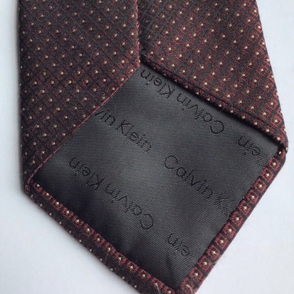 Calvin Klein classy maroon colour all silk Tie made in USA 🇺🇸 - Picture 4 of 7